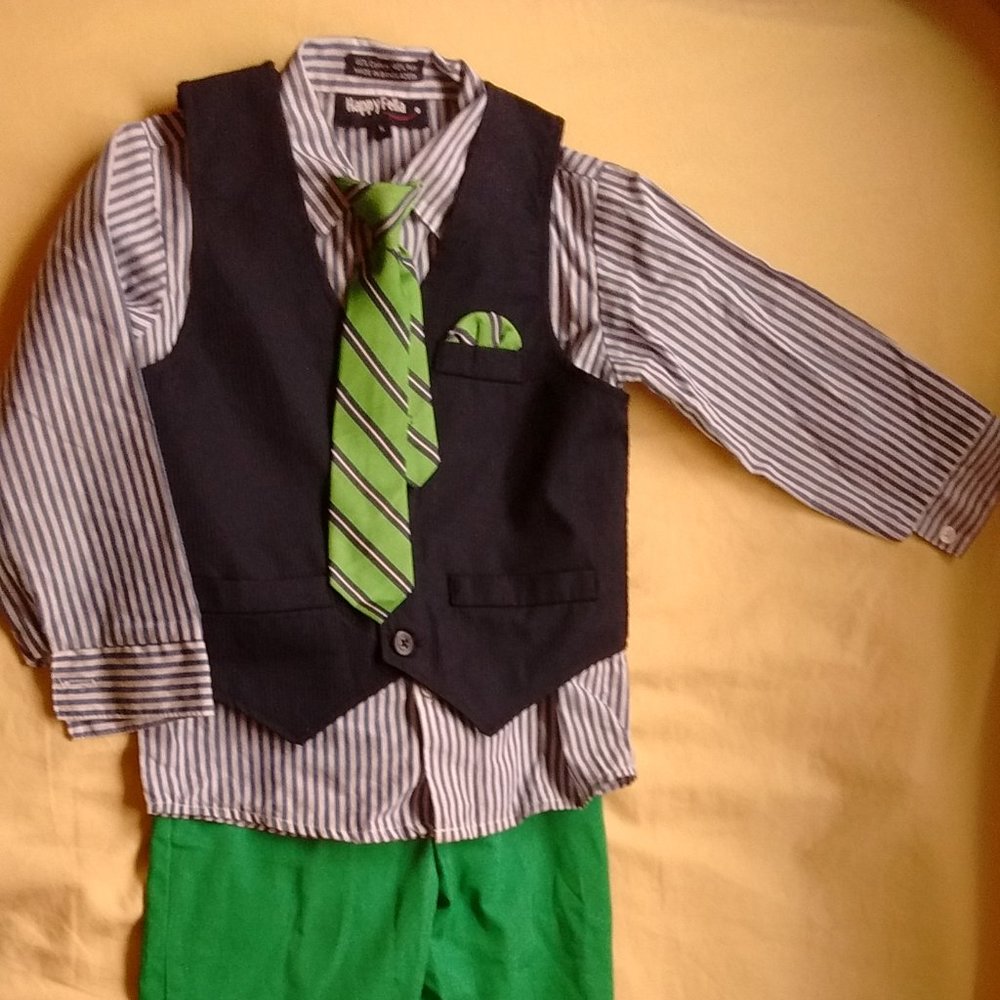 VGUC Boys 4 piece suit green and stripes